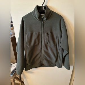 Patagonia Synchilla full zip sweater fleece jacket. Size large. Green color.